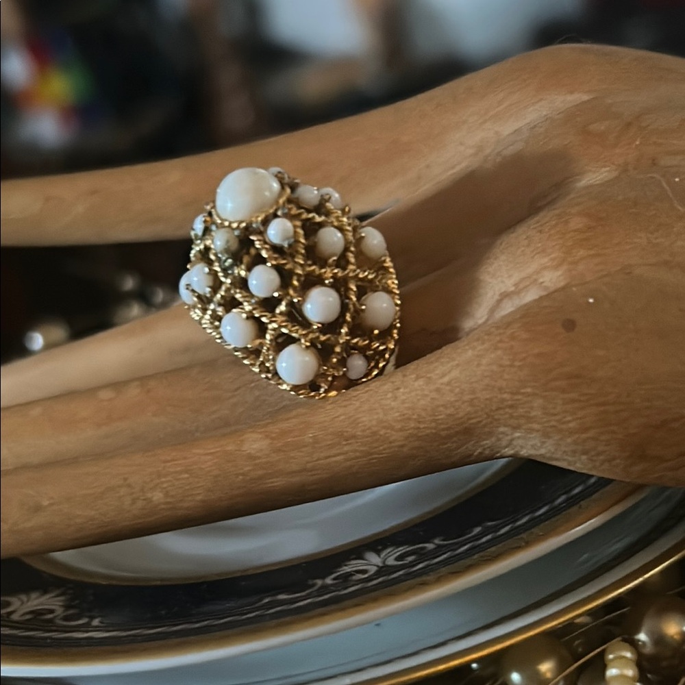 VINTAGE CROWN TRIFARI DOME RING - Picture 9 of 12